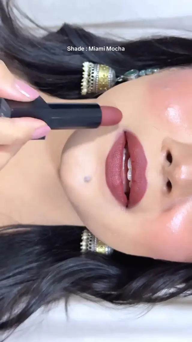SUGAR Cosmetics video ad
